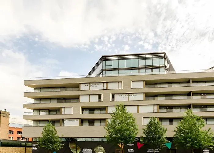 3 Million Pound Luxury Large Tower Bridge Direct Views Sleeps 6