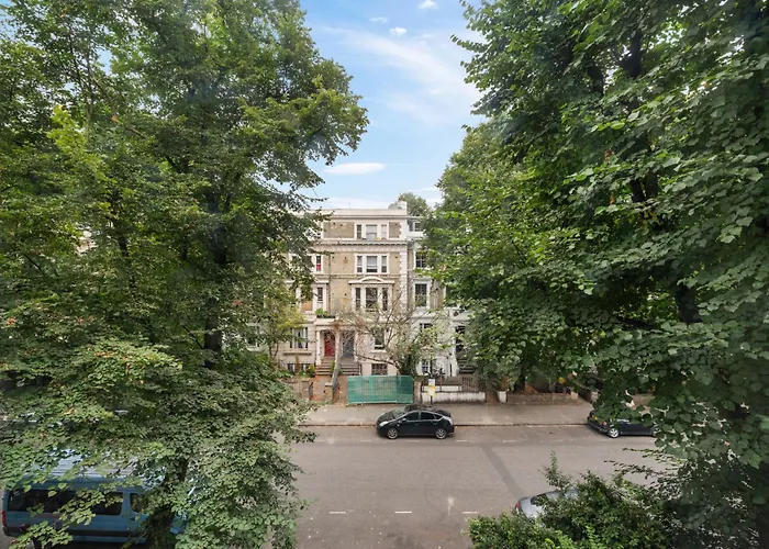House Of Cambridge Gardens In Notting Hill