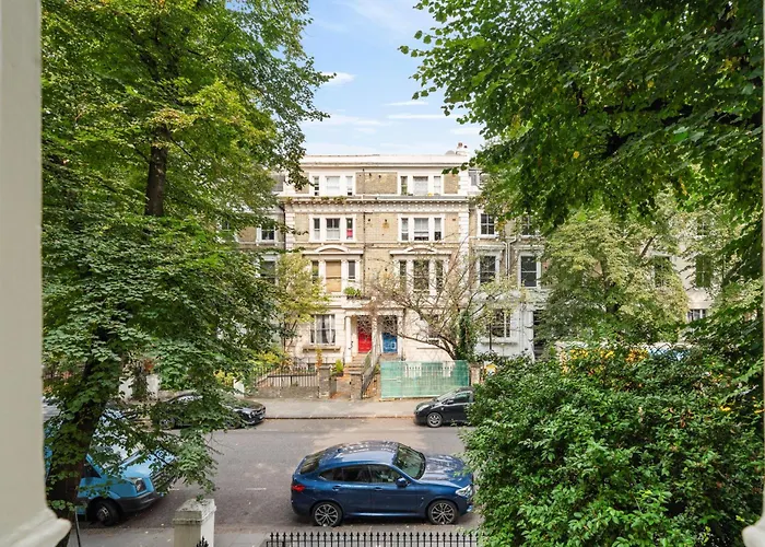 House Of Cambridge Gardens In Notting Hill