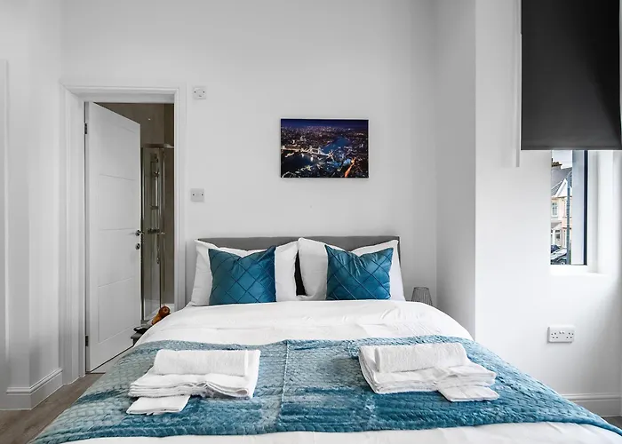 En-Suite Studio Rooms In Near Wembley Stadium