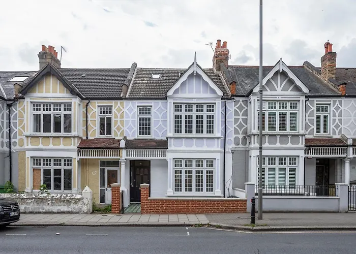 Bright 2-Bed In Wimbledon - 3 Min Walk To Tube