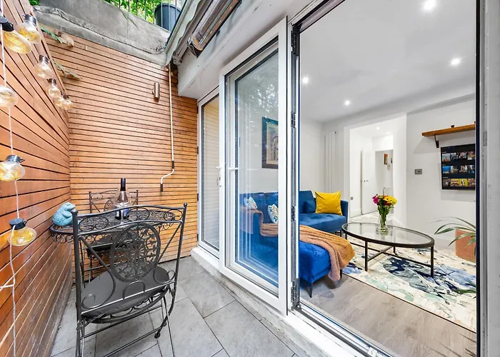 Modern 1 Bed Flat In Barnes Near River Thames London
