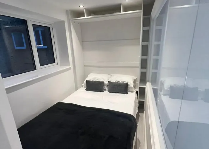 Knightsbridge 2 Bedroom Apartment Overlooking Harrods