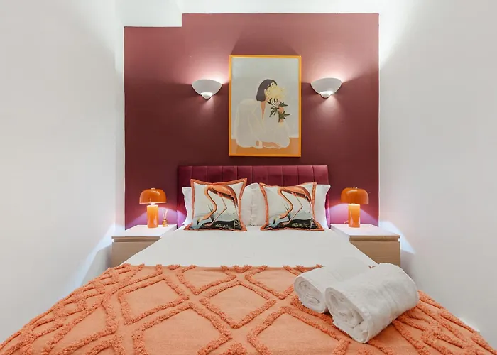 Hyde Park Arty Apartment London