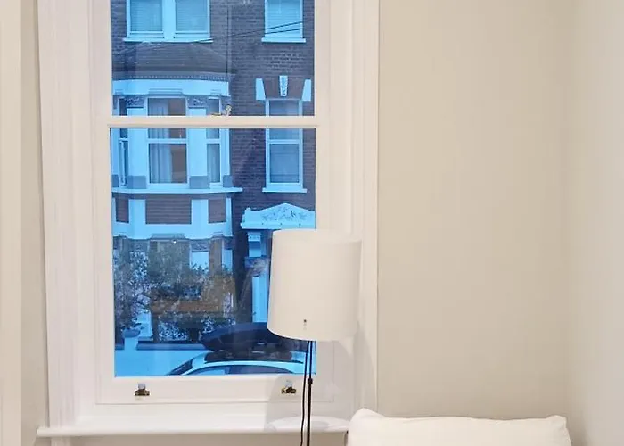 Modern And Cosy 2 Bedroom Flat In Notting Hill London