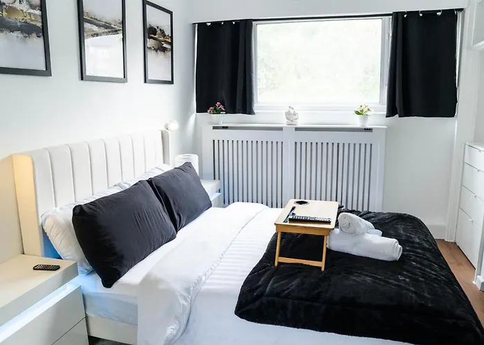 Modern 1 Bed Apartment In Greenwich - Wifi - Netflix And Stations Nearby London