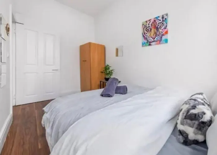 London - 2 Bedroom Flat Near Clapham Junction Cj