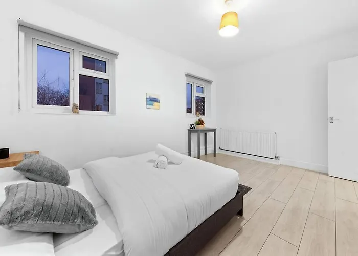 Holiday Home Near Kings Cross Sleep 12 Sp7 London