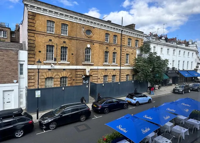 South Kensington Apartment