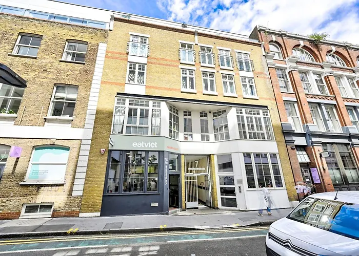 2 Bed Flat Next Old Street Tube
