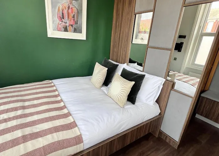 Cozy With Great Location