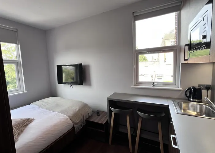 Studio Retreat - Colney Hatch Lane