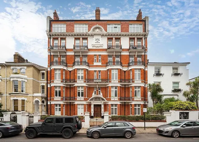 Luxury Flat In Cheslea Prime Location