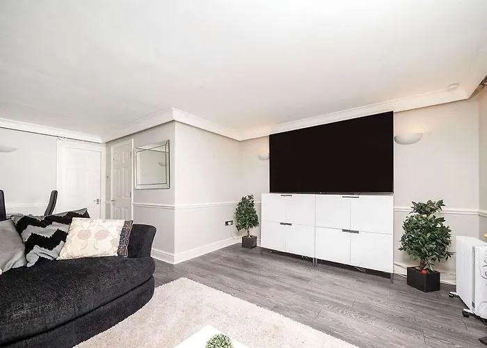 Luxury Flat In Cheslea Prime Location Apartment London