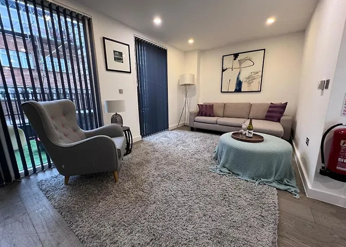 Aldgate Apartments Ft5