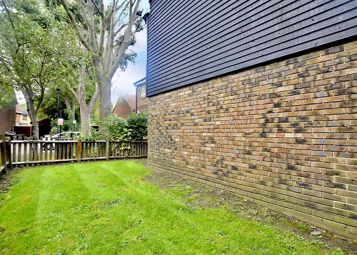 Full Close To Excel Centre, City Airport, O2 Arena