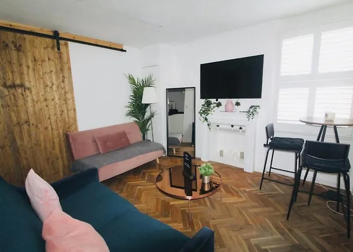 Cute & Quiet Apartment In The Heart Of Hampstead London