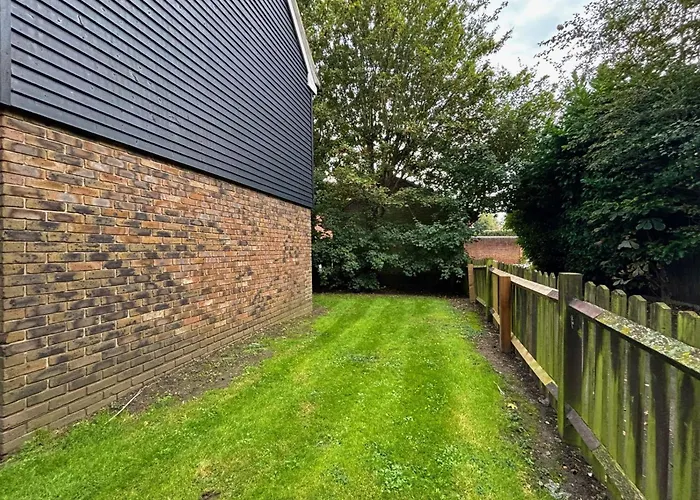 Full Close To Excel Centre, City Airport, O2 Arena
