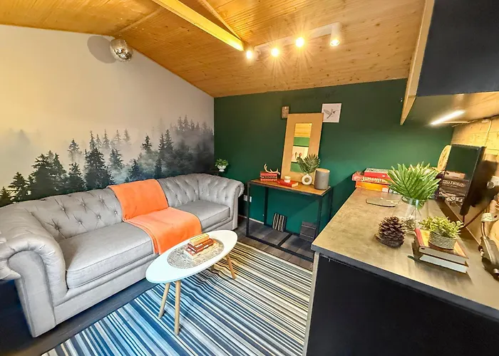 2Bed Garden House W/Hot Tub, Sauna & Cinema Room London