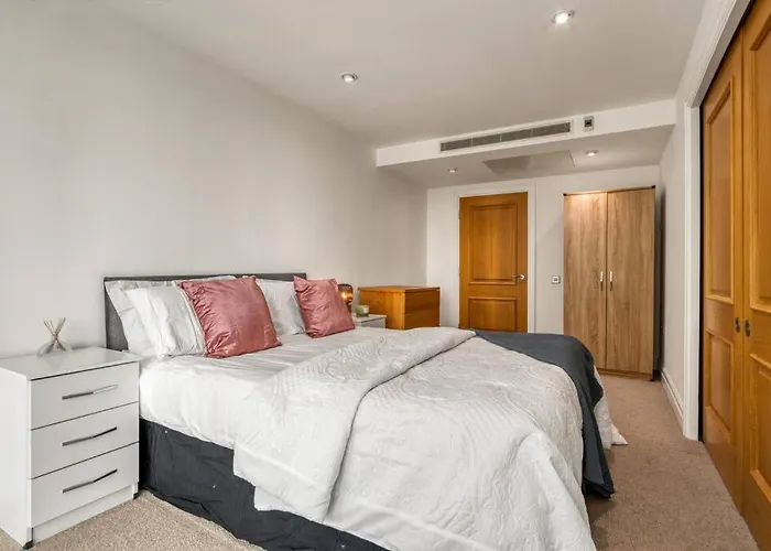 Luxury Living In Paddington, London Apartment