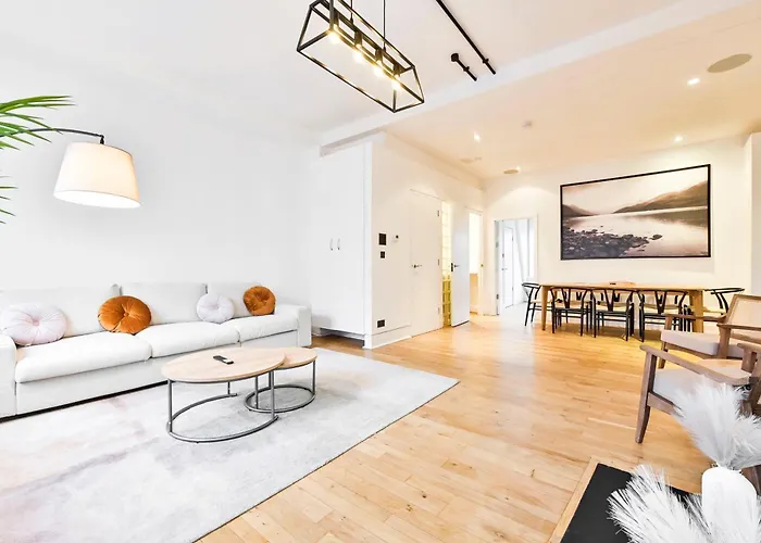Wonderful Fitzrovia 3 Bed