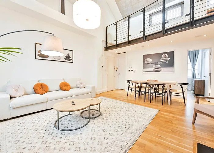 Light And Airy Central
