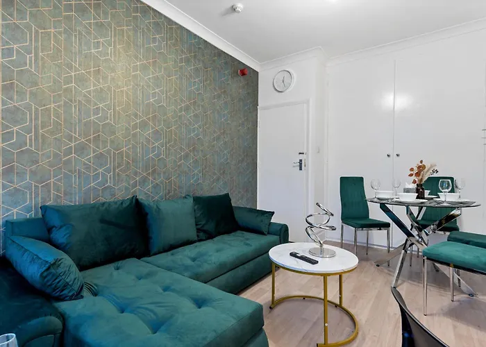 Large 2 Bedroom Pad In South London