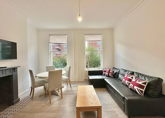 Flat B Stockwell Apartment London