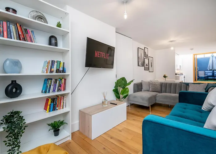 Deluxe Barbican Duplex