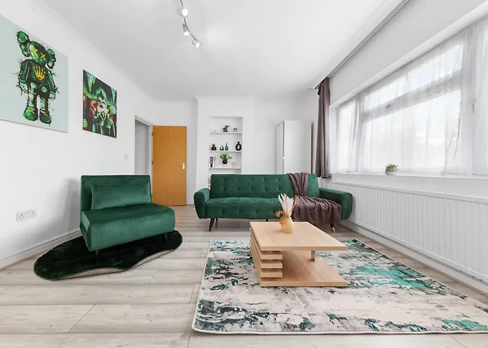 Green Hype - 10 Mins To Stadium - Sleeps 8