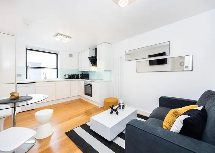Stunning 2Bed In Soho, Steps From Piccadilly Circus