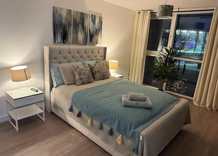 Luxury Dockview 3 Beds Excel London