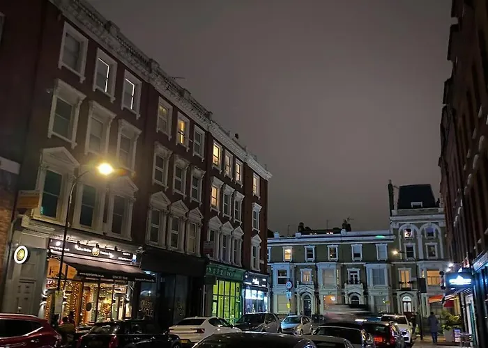 Balcony Flat In Victorian West Kensington Mansion