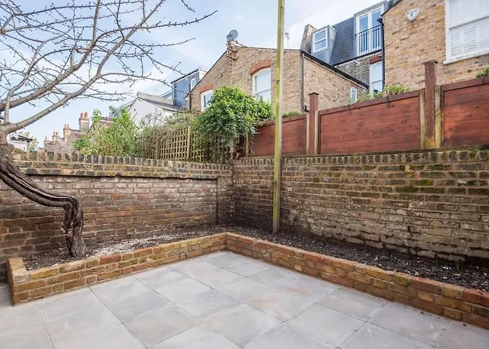 3 Bed Flat In Hammersmith Close To Underground