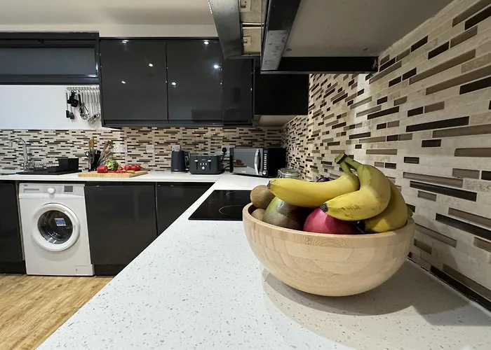 The Edge Ft7 Apartment London