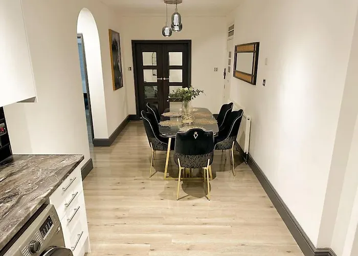Beautiful Cosy 2 Bed Whole Flat