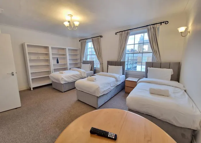 Baker Street Apartments