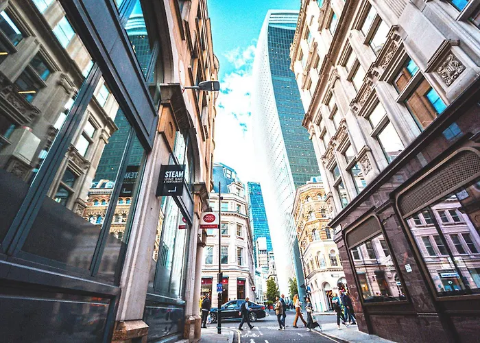 Modern Serviced Apartments 2 Minutes From Monument Tube Station