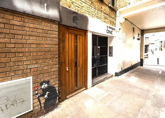 Modern Serviced Apartments 2 Minutes From Monument Tube Station