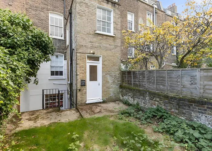 Bold & Vibrant 1-Bedroom Escape In Prime Location!