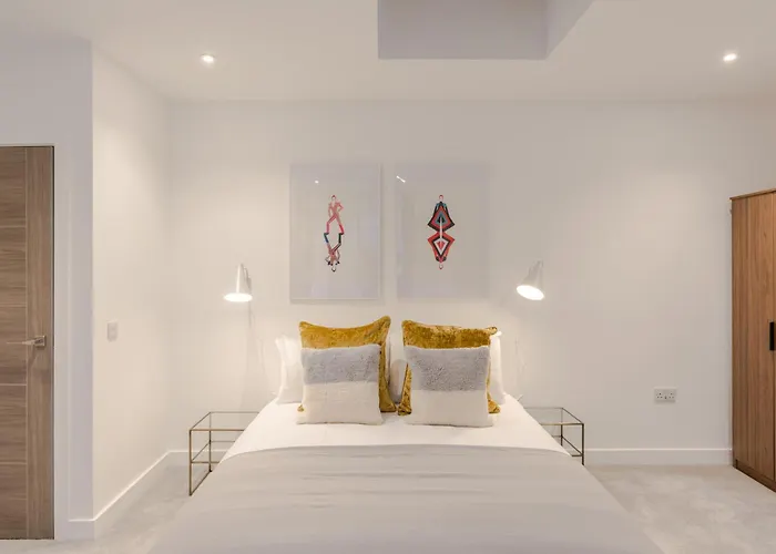 Cityscape Penthouse Ladywell