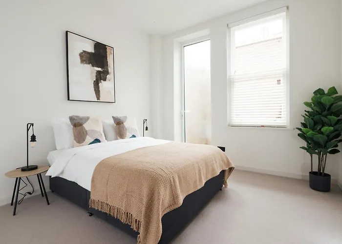 Light & Luxury London In Honor Oak