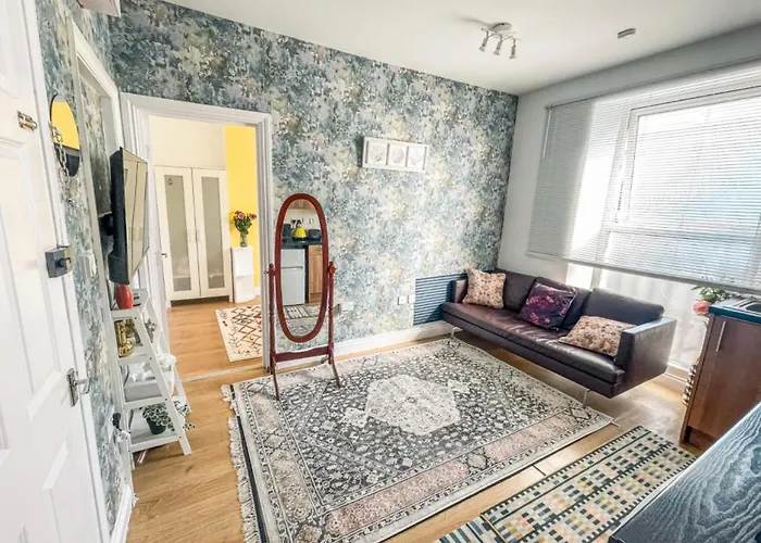 1 Bed Cozy Central London