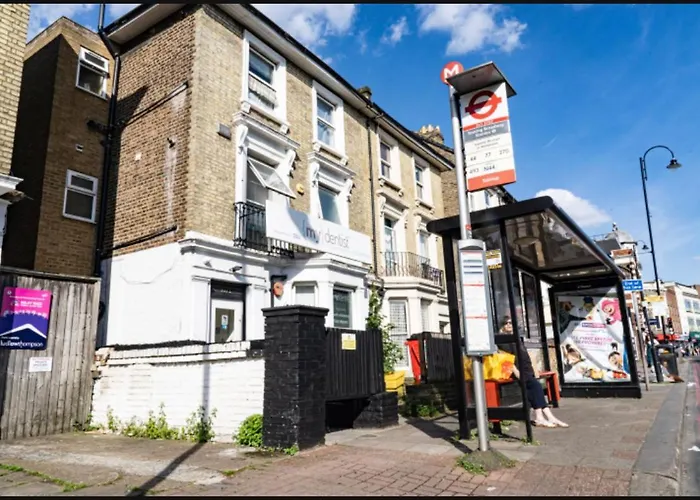 1 Bed Cozy Central London