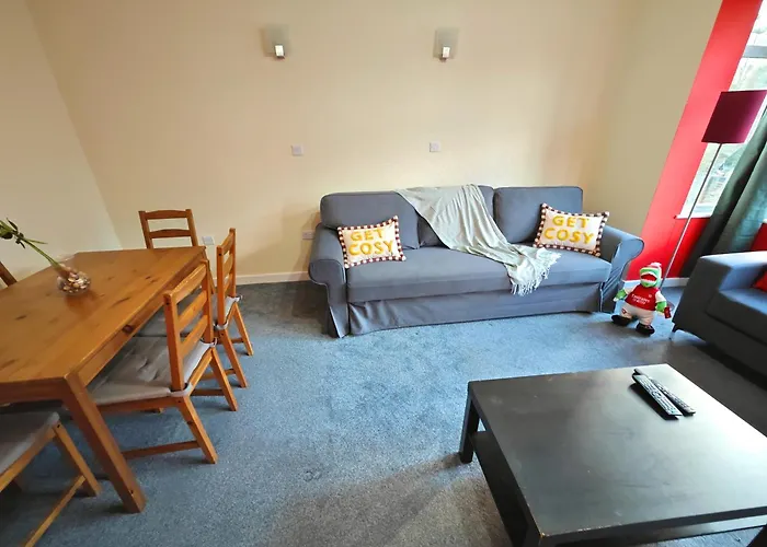 Bright And Spacious 2-Bedroom Flat Near Emirates Stadium London