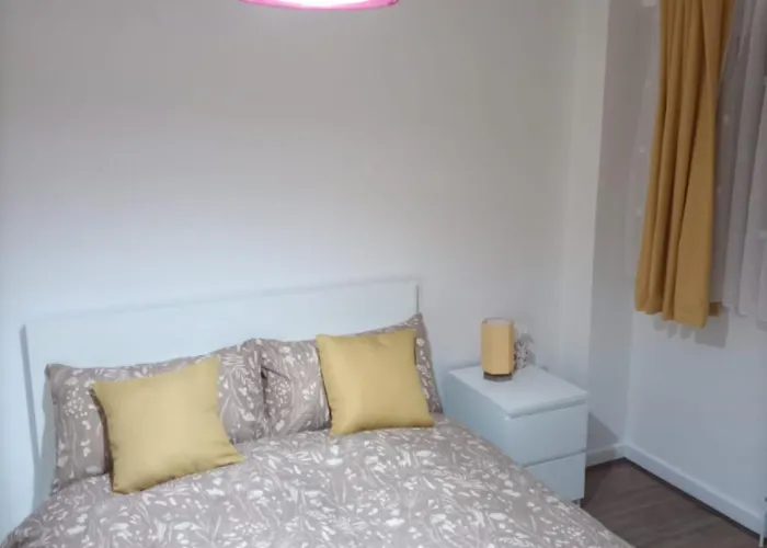 Cosy Room In A Cosy Home London