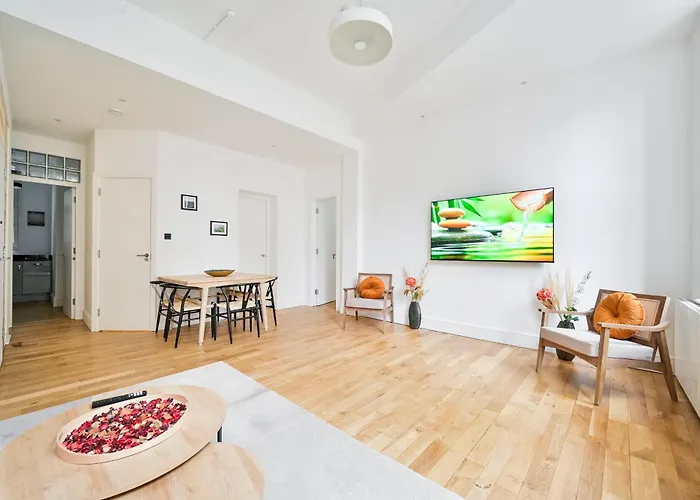 Magnificent 2 Bed Fitzrovia Apartment London