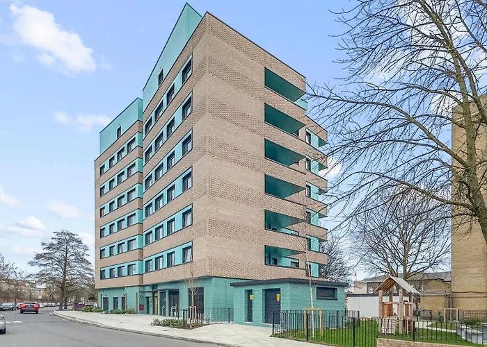 Modern Flat In Heart Of London