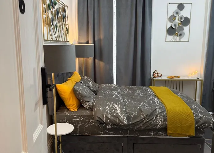 Luxury Studio In Victoria, 7 Minutes Walk To Victoria Station, Room 6 Londra