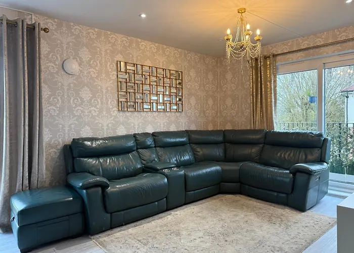 Luxury Spacious Flat Close To Central London